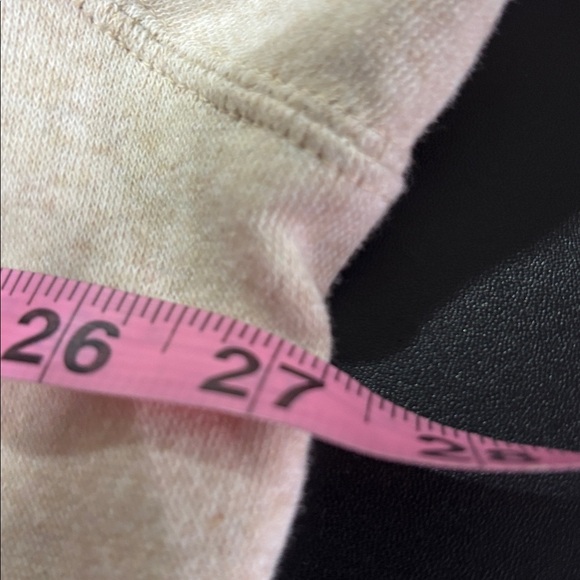 REAL Ombre Shield Hoodie,Kangaroo pocket
Cozy cotton fleece, warm pullover - Picture 5 of 9